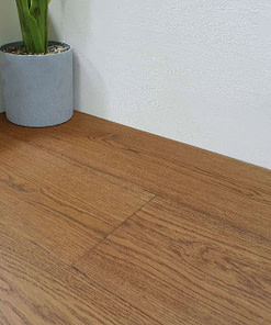 Lavish Hearth Engineered European Oak 15mm LED Oil