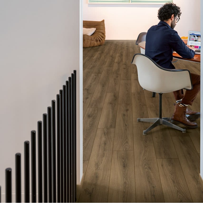 Quick-Step Classic Warm Brown Oak Laminate Flooring CLM5794